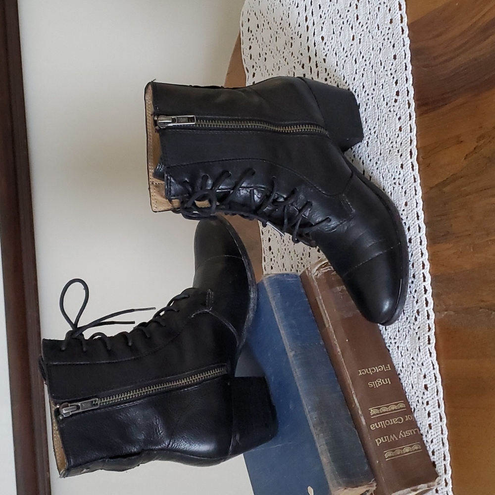 Womens Frye booties size 6